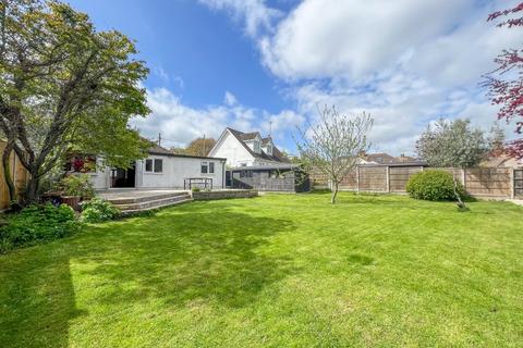 51 Broad Walk, Hockley, SS5 5DG