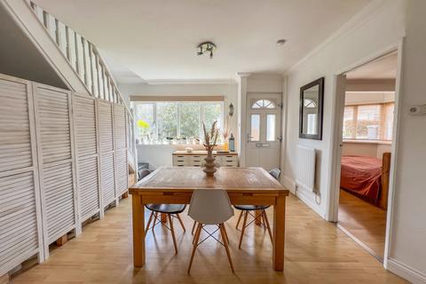51 Broad Walk, Hockley, SS5 5DG