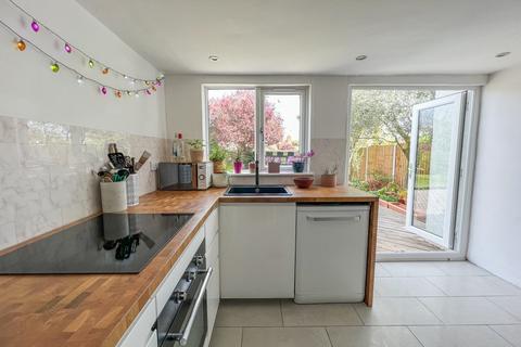 51 Broad Walk, Hockley, SS5 5DG