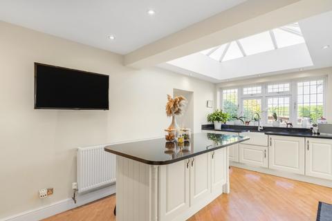 58 Aldermans Hill, Hockley, SS5 4RW
