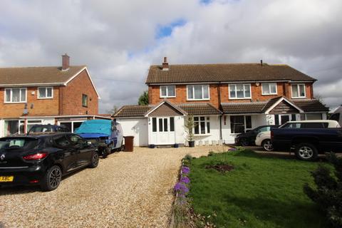 3 bedroom semi-detached house for sale, Digby Drive, Marston Green