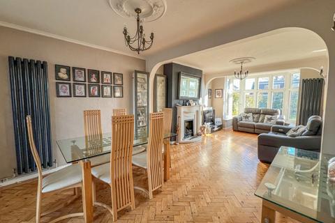 105 Greensward Lane, Hockley, SS5 5HG