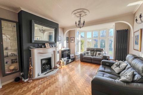 105 Greensward Lane, Hockley, SS5 5HG