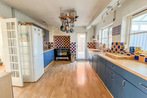 105 Greensward Lane, Hockley, SS5 5HG