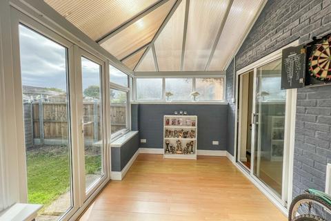 21 Adams Glade, Rochford, SS4 3LA