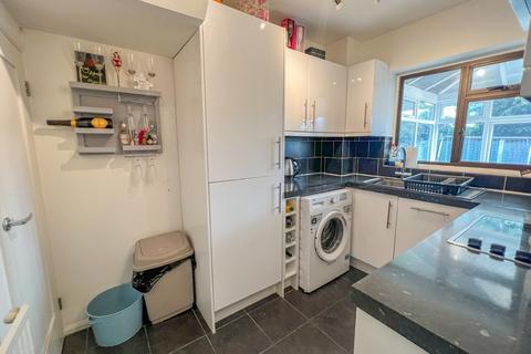 21 Adams Glade, Rochford, SS4 3LA