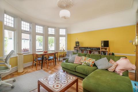 70a Cotswold Road, Westcliff-on-sea, SS0 8AB