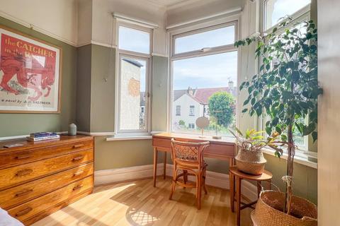 70a Cotswold Road, Westcliff-on-sea, SS0 8AB