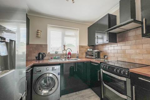 17 Allerton Close, Rochford, SS4 3AR