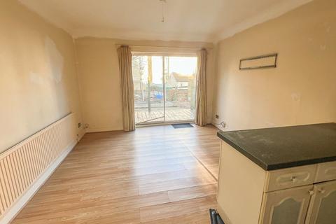 2 bedroom flat for sale, Chancellor Road, Southend-on-Sea