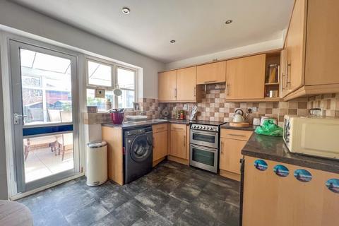 63 Barnwell Drive, Hockley, SS5 4UZ