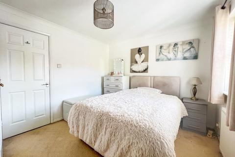 63 Barnwell Drive, Hockley, SS5 4UZ