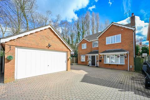 4 bedroom detached house for sale, Coppice Close, Staffordshire WS6