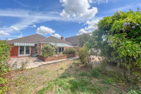 45 Central Avenue, Rochford, SS4 3BG