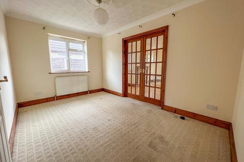 45 Central Avenue, Rochford, SS4 3BG