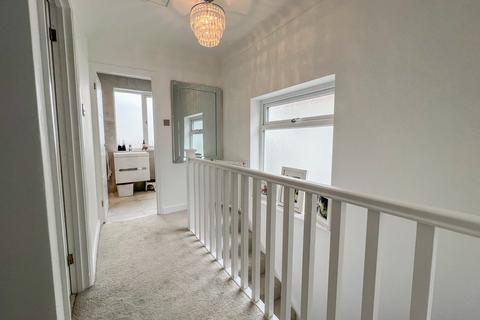 21 Belchamps Way, Hockley, SS5 4NT