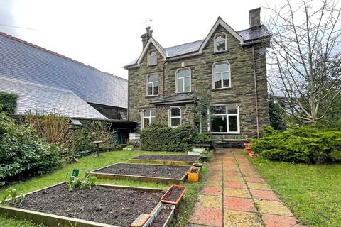 4 bedroom detached house for sale, Manod Road, Blaenau Ffestiniog, Gwynedd, LL41