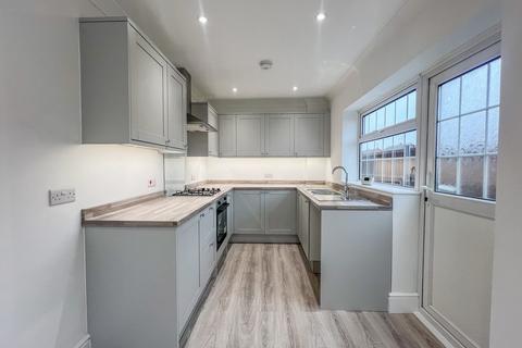 97 Crouch Avenue, Hullbridge, Hockley, SS5 6HW
