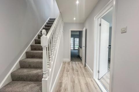 97 Crouch Avenue, Hullbridge, Hockley, SS5 6HW