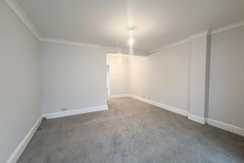 97 Crouch Avenue, Hullbridge, Hockley, SS5 6HW