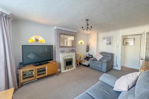 31 Cornhill Avenue, Hockley, SS5 5BY