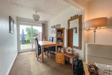 54 Burnham Road, Hullbridge, Hockley, SS5 6BQ