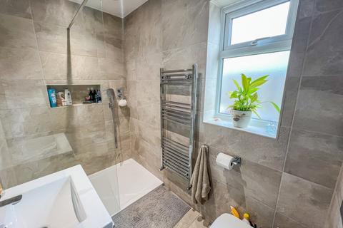 54 Burnham Road, Hullbridge, Hockley, SS5 6BQ