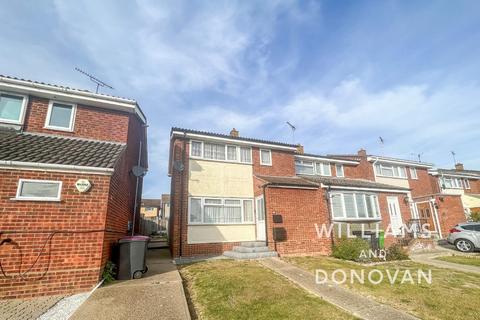 16 Cedar Walk, Canewdon, Rochford, SS4 3QL