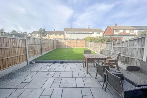 16 Cedar Walk, Canewdon, Rochford, SS4 3QL