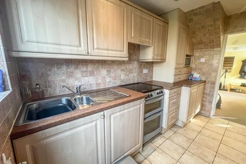 16 Cedar Walk, Canewdon, Rochford, SS4 3QL