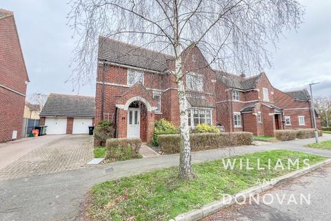 4 bedroom detached house for sale, Murray Way, Wickford