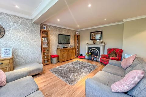 129 Greensward Lane, Hockley, SS5 5HS