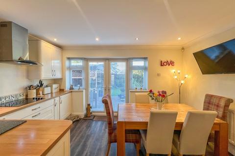 129 Greensward Lane, Hockley, SS5 5HS