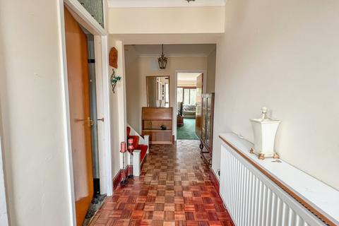 9 Coventry Close, Hullbridge, Hockley, SS5 6BB