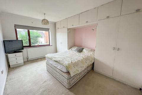 9 Coventry Close, Hullbridge, Hockley, SS5 6BB