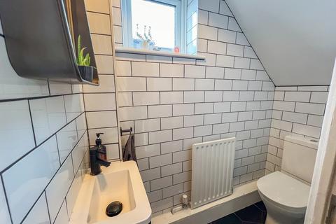 4 Bardfield Way, Rayleigh, SS6 9EP