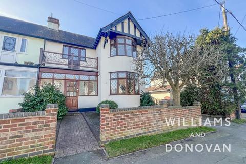 16 Hawkwell Road, Hockley, SS5 4DA