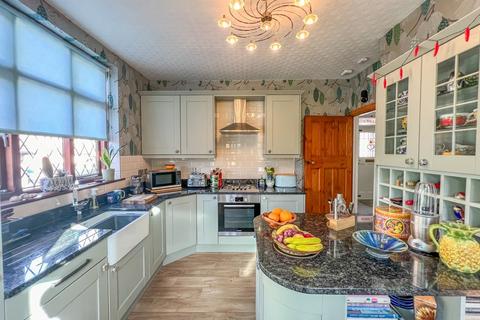 16 Hawkwell Road, Hockley, SS5 4DA