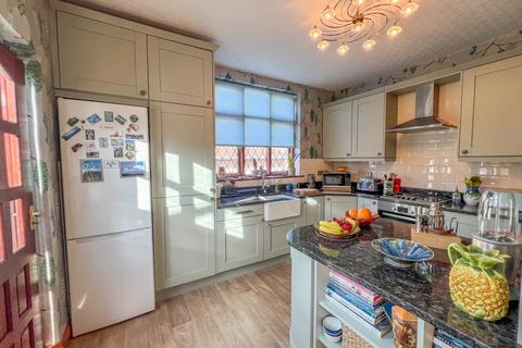 16 Hawkwell Road, Hockley, SS5 4DA