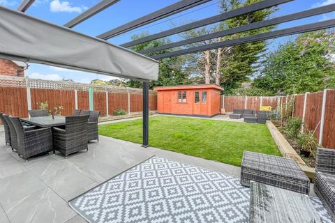 4 Clayspring Close, Hockley, SS5 5AW