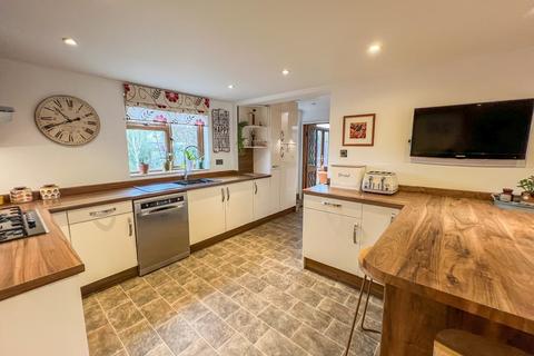 52 Broadlands Road, Hockley, SS5 5DS