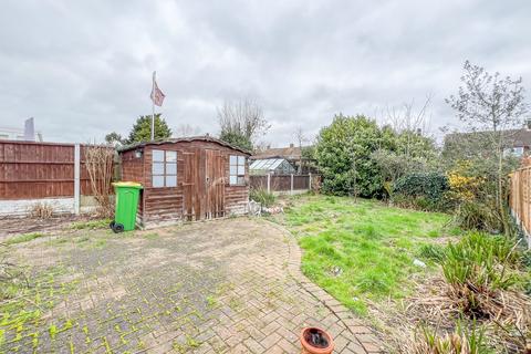 14 Harrogate Road, Hockley, SS5 5HT