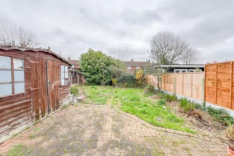 14 Harrogate Road, Hockley, SS5 5HT