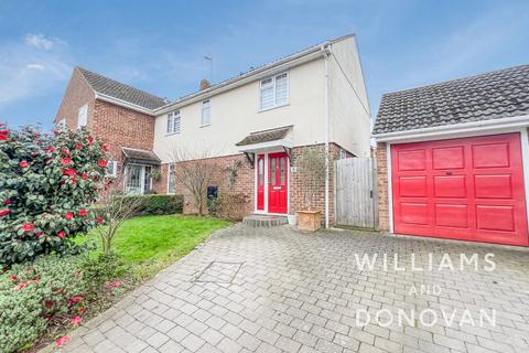 9 Barnwell Drive, Hockley, SS5 4UZ