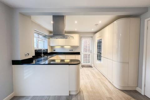 9 Barnwell Drive, Hockley, SS5 4UZ