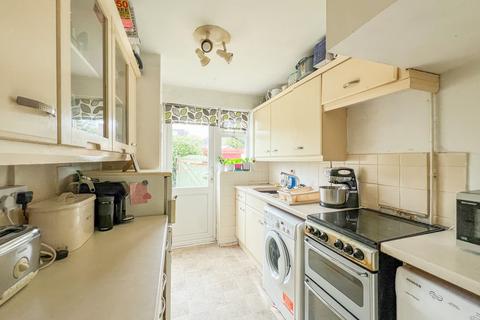 10 Broad Walk, Hockley, SS5 5DD