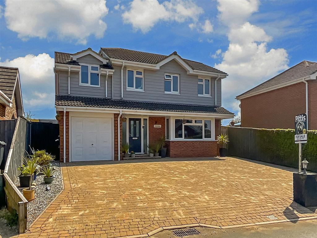 Alverstone Road, Apse Heath, Sandown... 5 bed detached house for sale