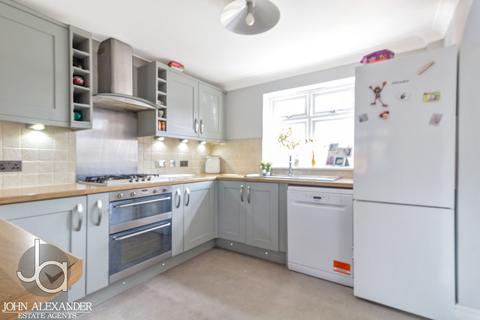 7 Tew Close, Tiptree, Colchester, CO5 0RW
