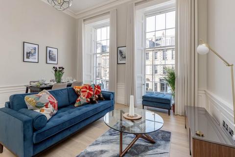 3 bedroom flat to rent, Castle Street, City Centre, Edinburgh