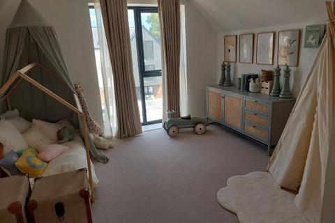 4 bedroom terraced house to rent - Castle Mews, Priory Road, Tonbridge, Kent, TN9 2BW